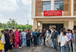 Read more about the article एनपीयू कुलपति का पुतला दहन कर आपसू, एनएसयूआई एवं जेसीएम ने जताया आक्रोश