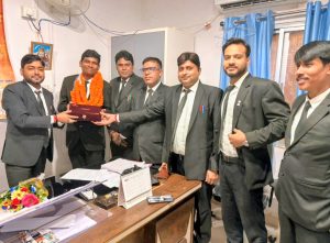 Read more about the article एपीपी जस्टिन सोरेंग को स्थानातरण के उपरांत दी गई बिदाई