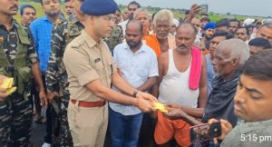 Read more about the article चैनपुर में करम पूजा टहनी विसर्जन के दौरान नदी में डुबने से चार बच्चें की मौत, एक की तलाश जारी