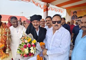 Read more about the article प्रधानमंत्री नरेंद्र मोदी के सार्वजनिक जीवन में 25 वर्ष पूर्ण होने के अवसर पर पूर्व मंत्री कमलेश कुमार सिंह के सौजन्य से हुसैनाबाद में निःशुल्क आरोग्य शिविर एवं श्रीराम कथा का शुभारंभ