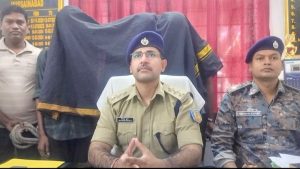 Read more about the article हुसैनाबाद- तीन शातिर बाइक चोर गिरफ्तार, चोरी की तीन बाइक बरामद