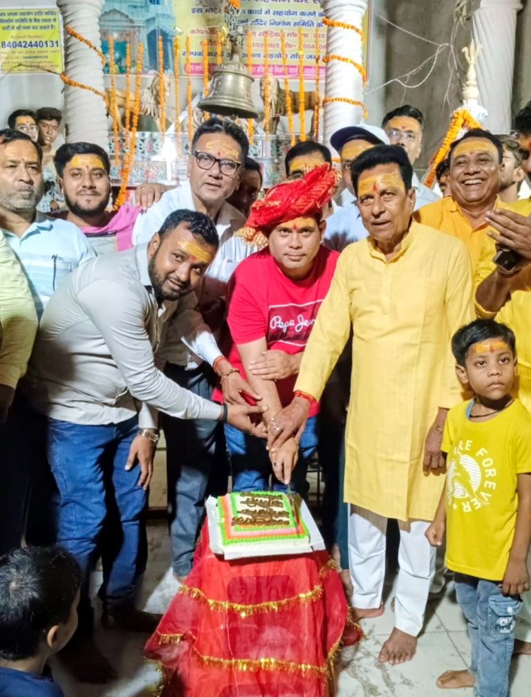 Read more about the article मेन बाजार नवयुवक सांस्कृतिक समिति का मनाया गया 59 वा वर्षगांठ
