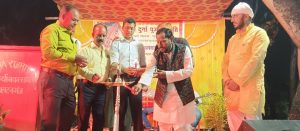 Read more about the article दुर्गा पूजा पर सुरक्षा जागरूकता को लेकर पलामू पुलिस की पहल, विभिन्न स्थानों पर लगाए जा रहे जागरूकता होर्डिंग्स