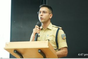 Read more about the article प्रतिमा विसर्जन को लेकर पलामू पुलिस की अपील, सुरक्षा निर्देशों का करें पालन