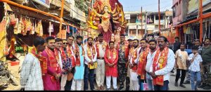 Read more about the article हरिहरगंज में धूमधाम से निकला प्रतिमा विसर्जन जुलूस