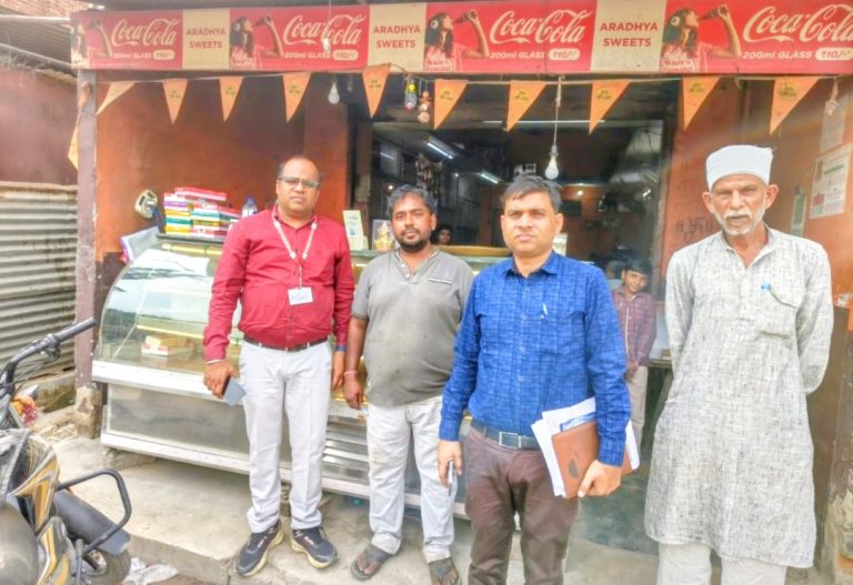 Read more about the article हरिहरगंज में खाद्य सुरक्षा विभाग की कार्रवाई, 55 किलो मिठाई एवं चाट नष्ट; चार खाद्य नमूने जांच के लिए भेजे गए